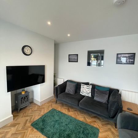 Superb 2 Bedroom Sea View Flat Scarborough Extérieur photo