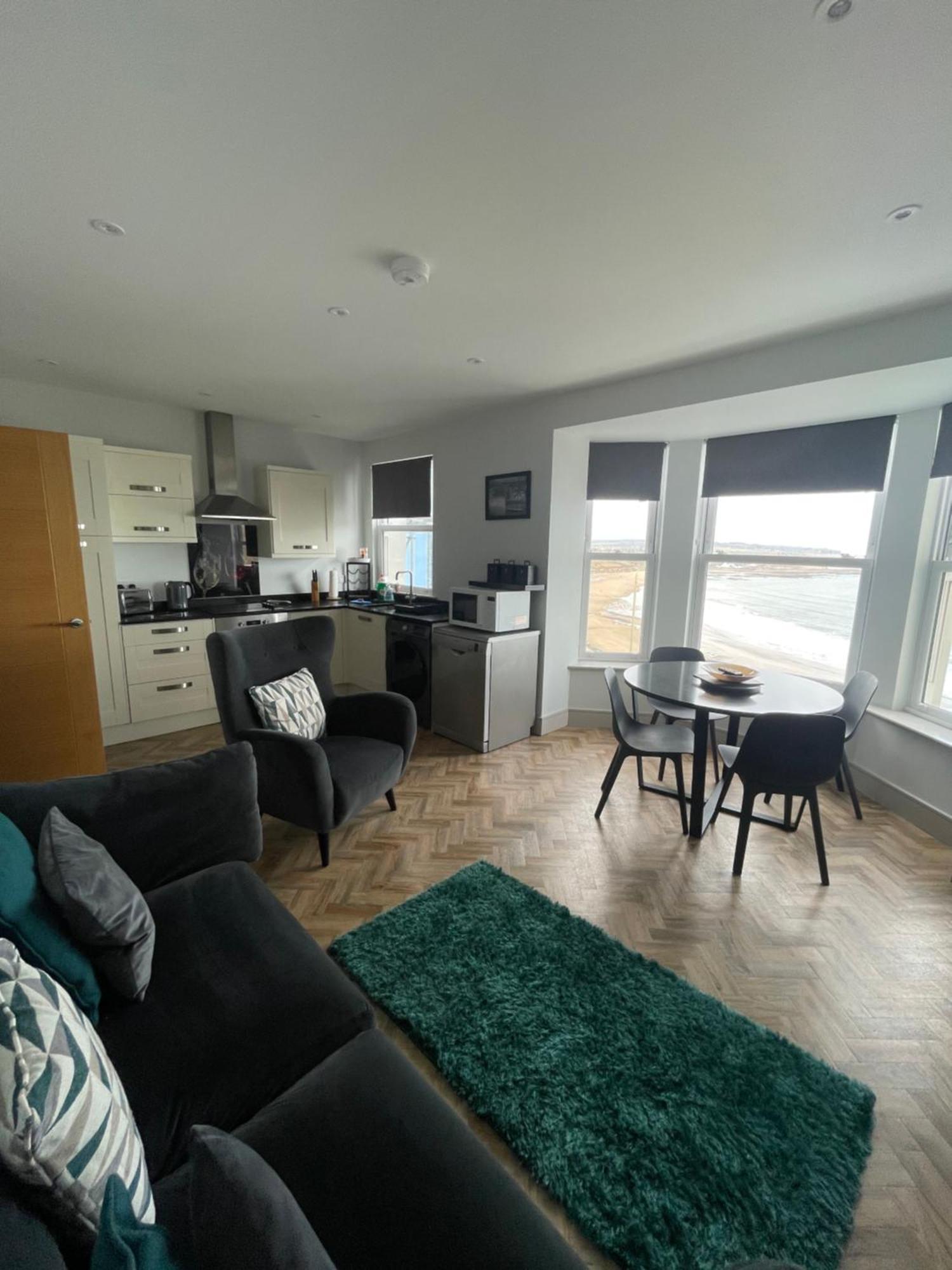 Superb 2 Bedroom Sea View Flat Scarborough Extérieur photo